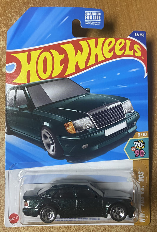 2025 Hot Wheels #52 Mercedes Benz 500 E GREEN