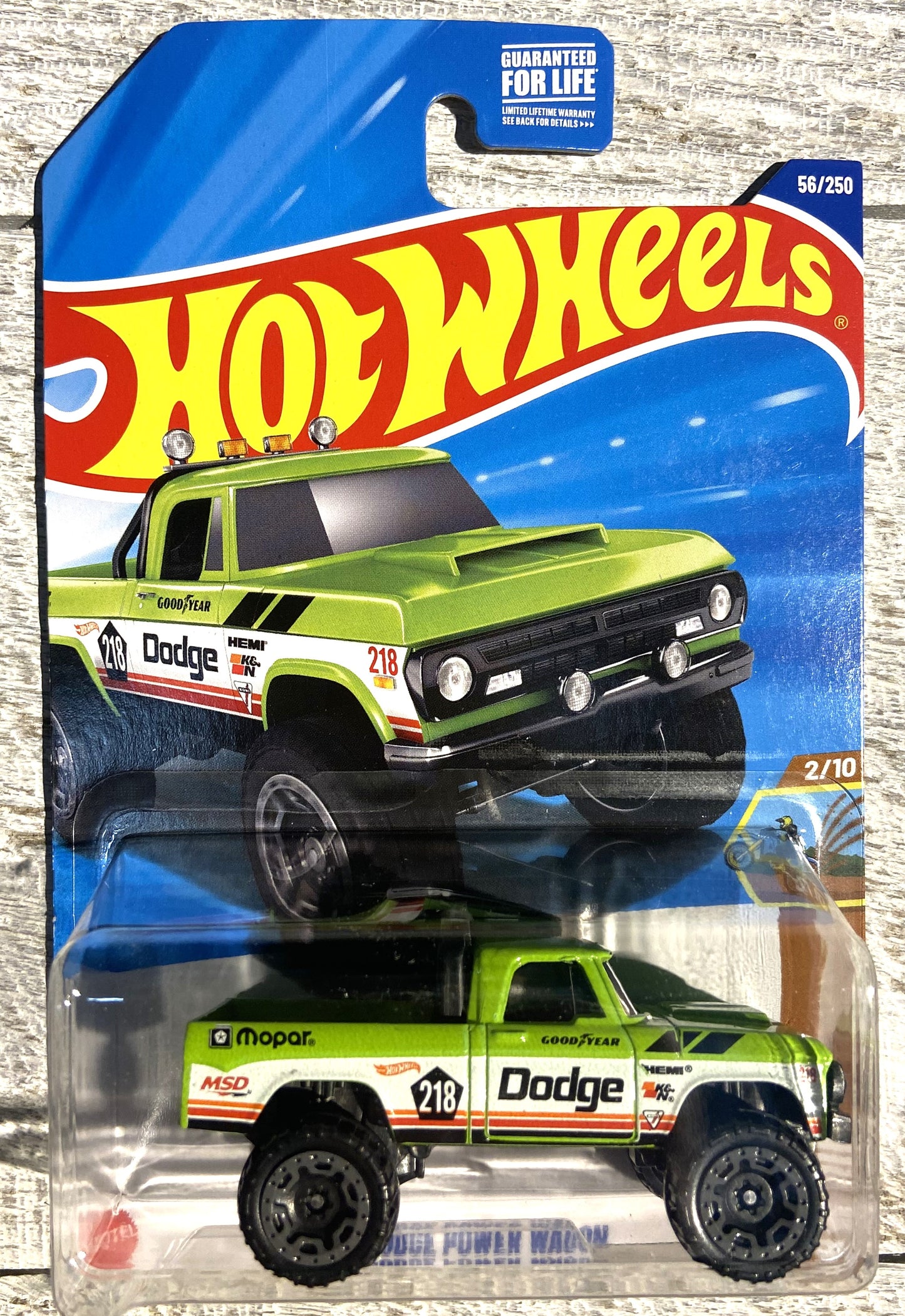 2025 Hot Wheels #56 70 Dodge Power Wagon GREEN