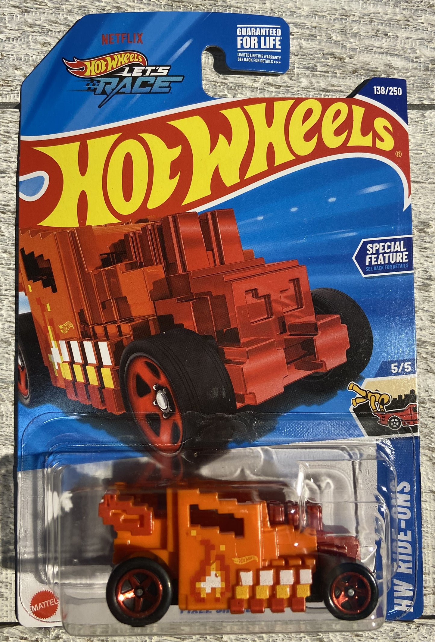 2025 Hot Wheels #138 Pixel Shaker ORANGE