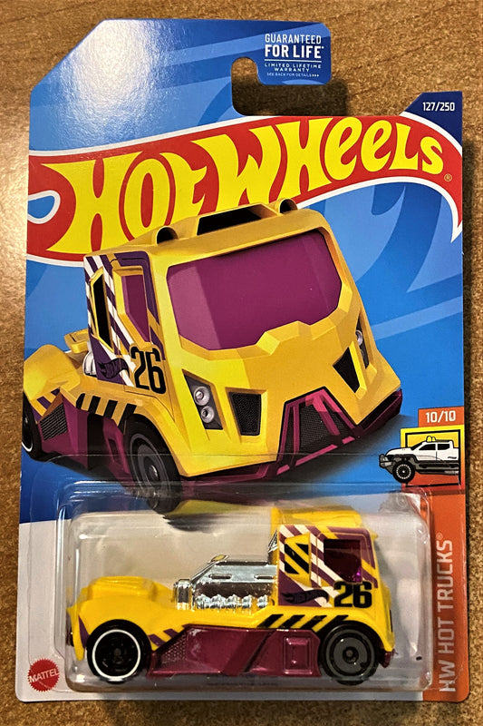 2022 Hot Wheels #127 Rennen Rig YELLOW