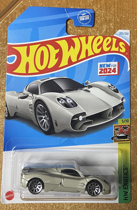 2024 Hot Wheels #205 Pagani Utopia TAN