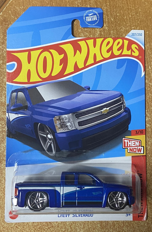2024 Hot Wheels #207 Chevy Silverado BLUE