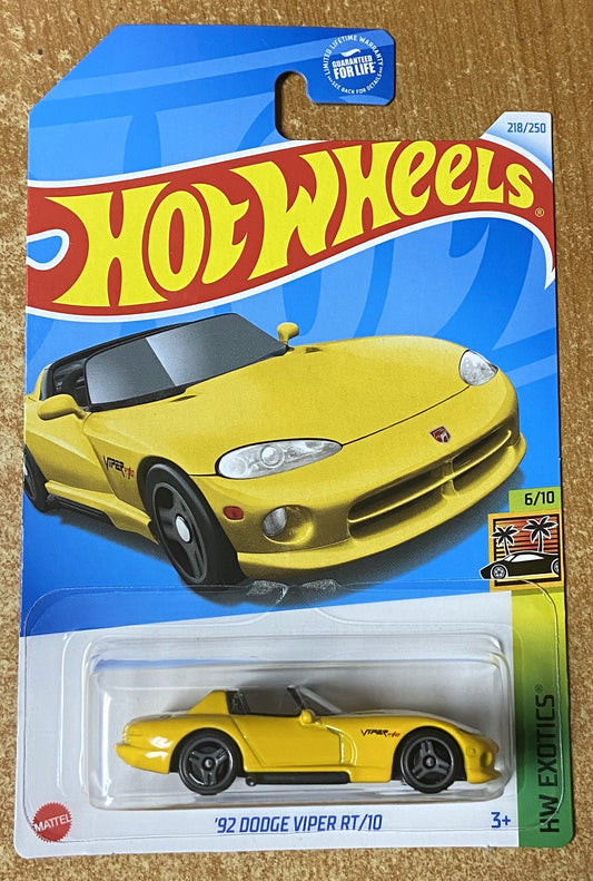2024 Hot Wheels #218 92 Dodge Viper RT/10 YELLOW