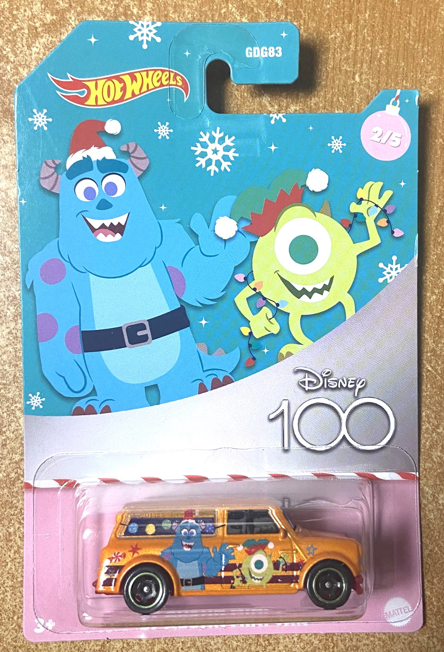 2023 Hot Wheels Disney Holiday #2 67 Austin Mini Van