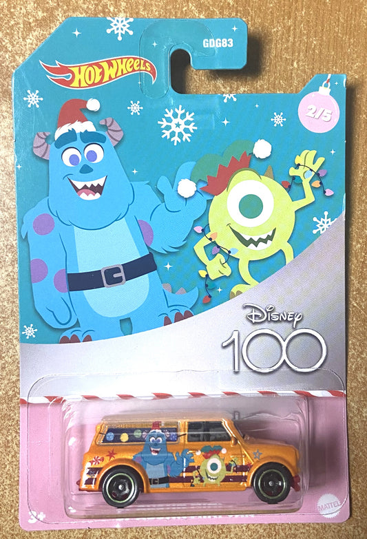 2023 Hot Wheels Disney Holiday #2 67 Austin Mini Van