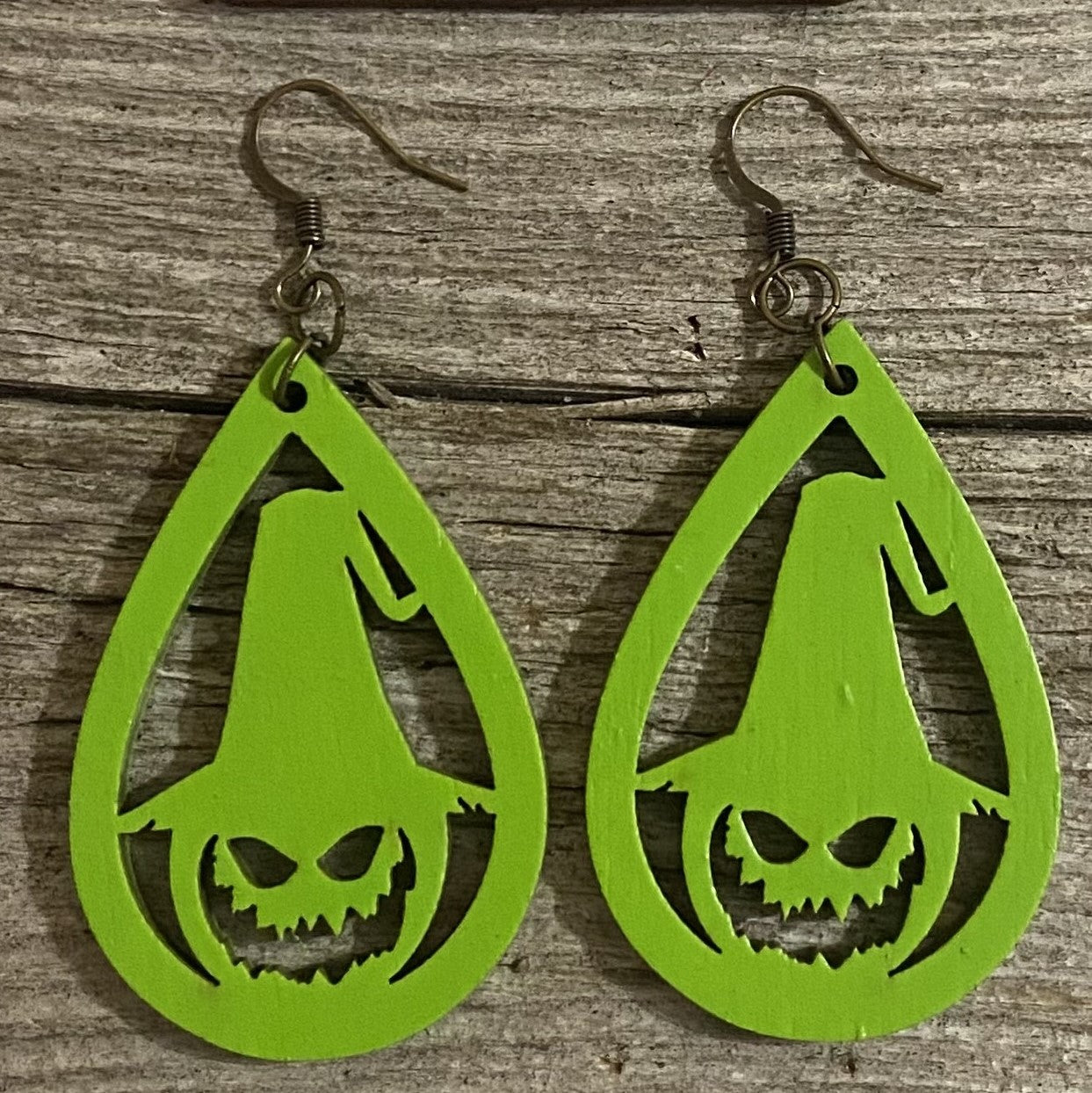 Scarecrow Wood Earrings, Green