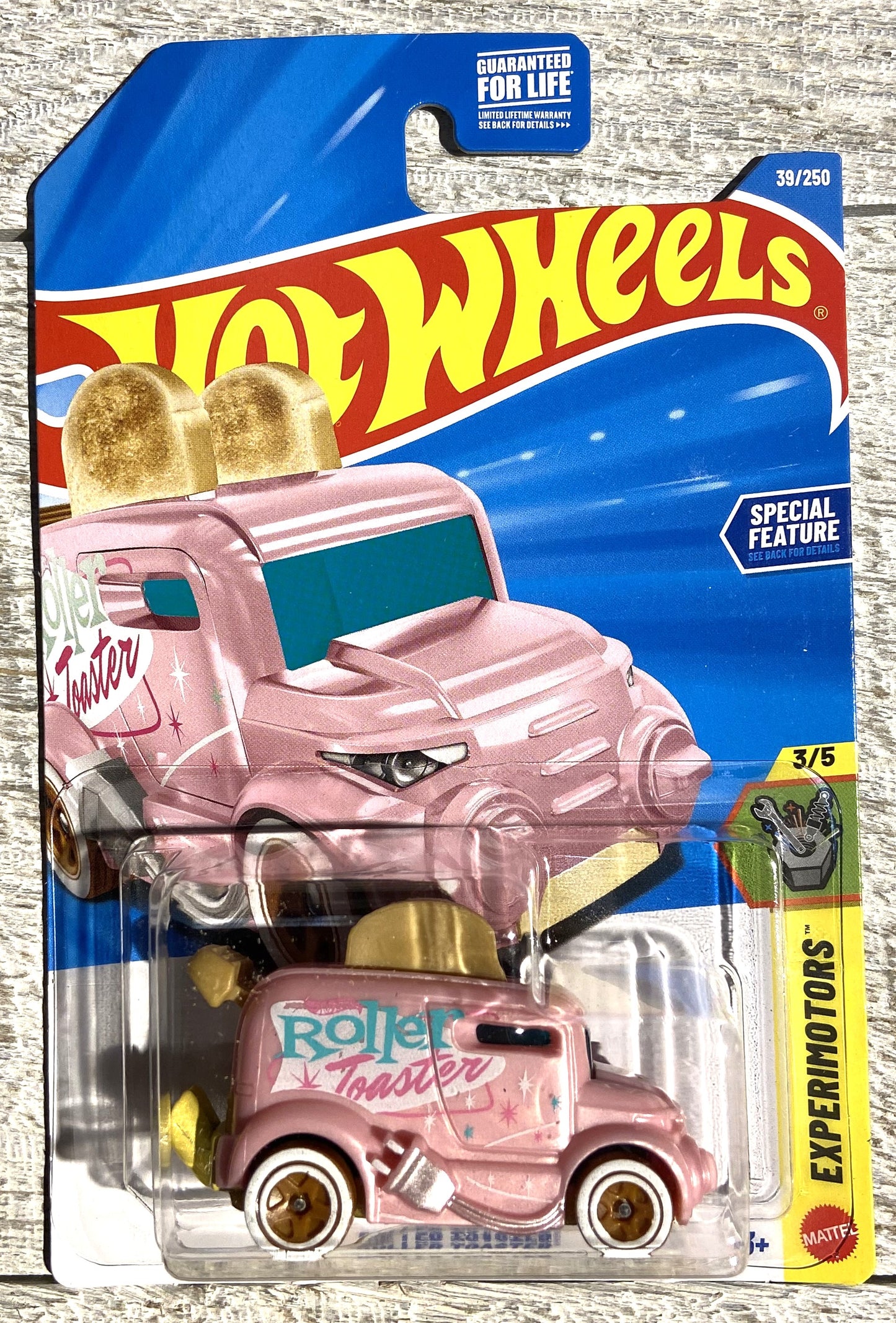 2026 Hot Wheels #39 Roller Toaster PINK