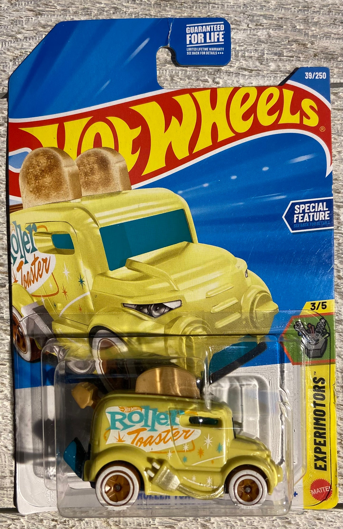 2026 Hot Wheels #39 Roller Toaster YELLOW