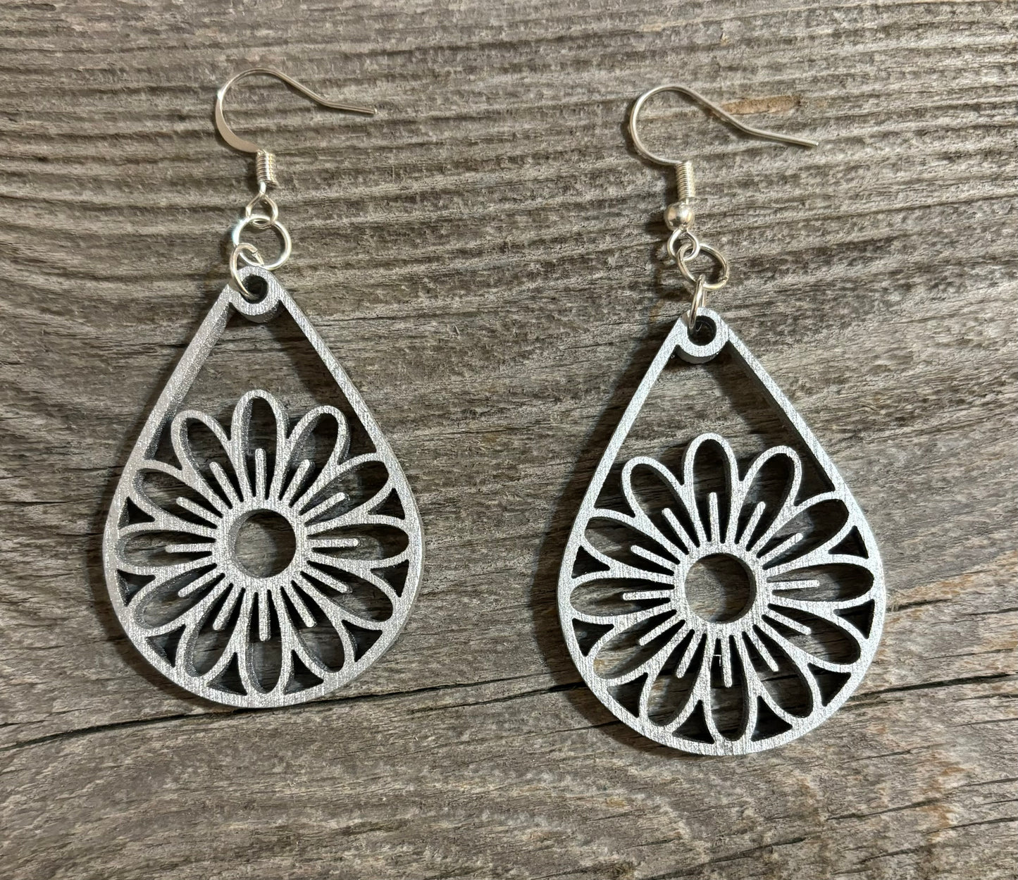 Teardrop Daisy Wood Earrings, Silver Metallic