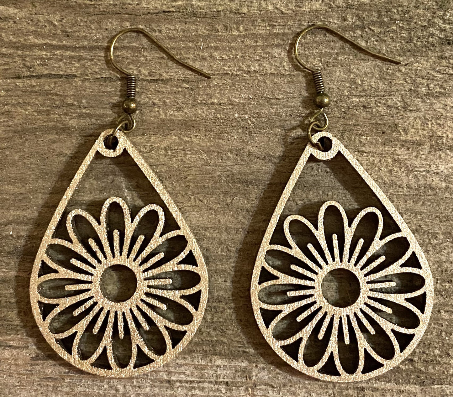 Teardrop Daisy Wood Earrings, Old Gold