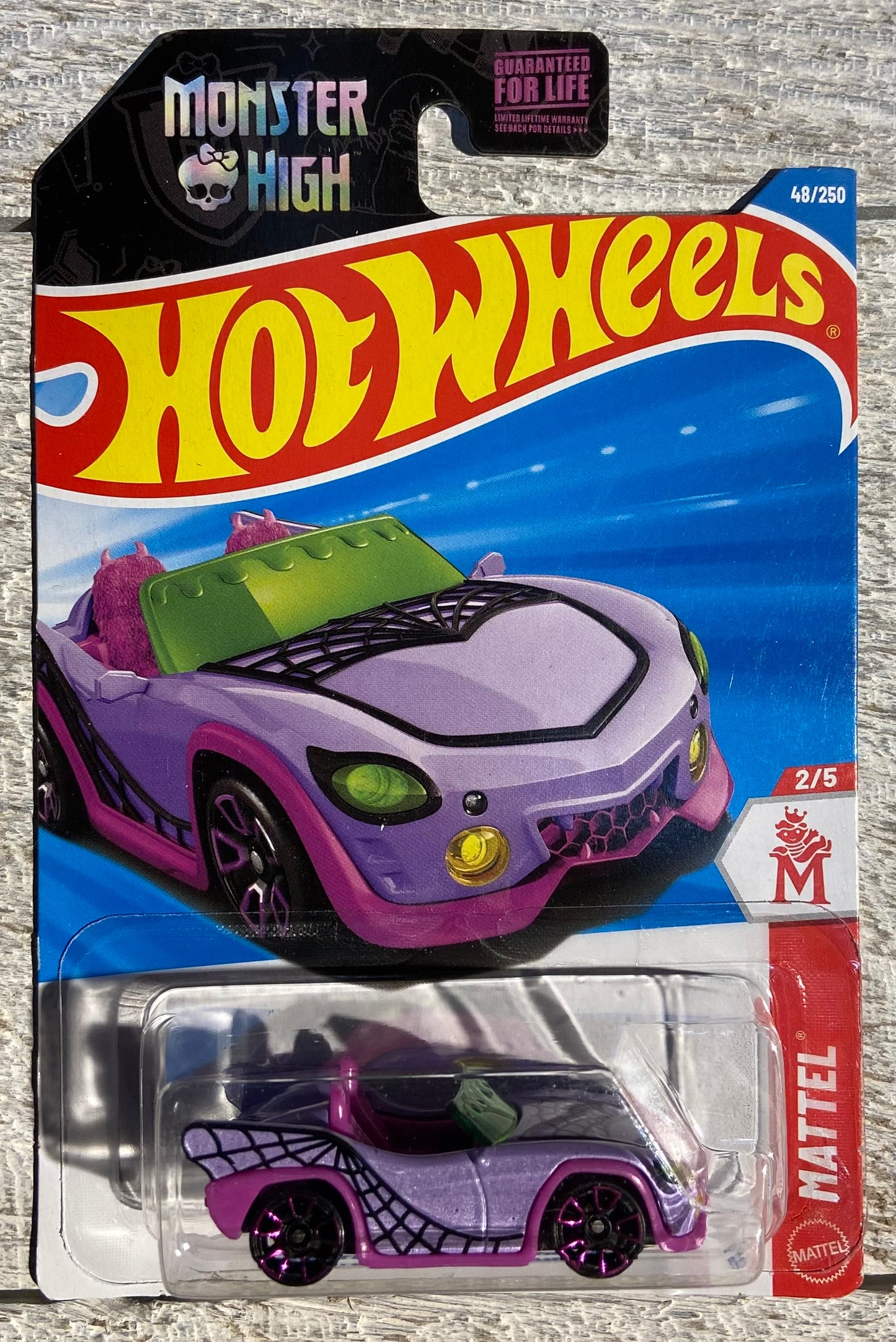 2026 Hot Wheels #48 Monster High Ghoul Mobile PINK
