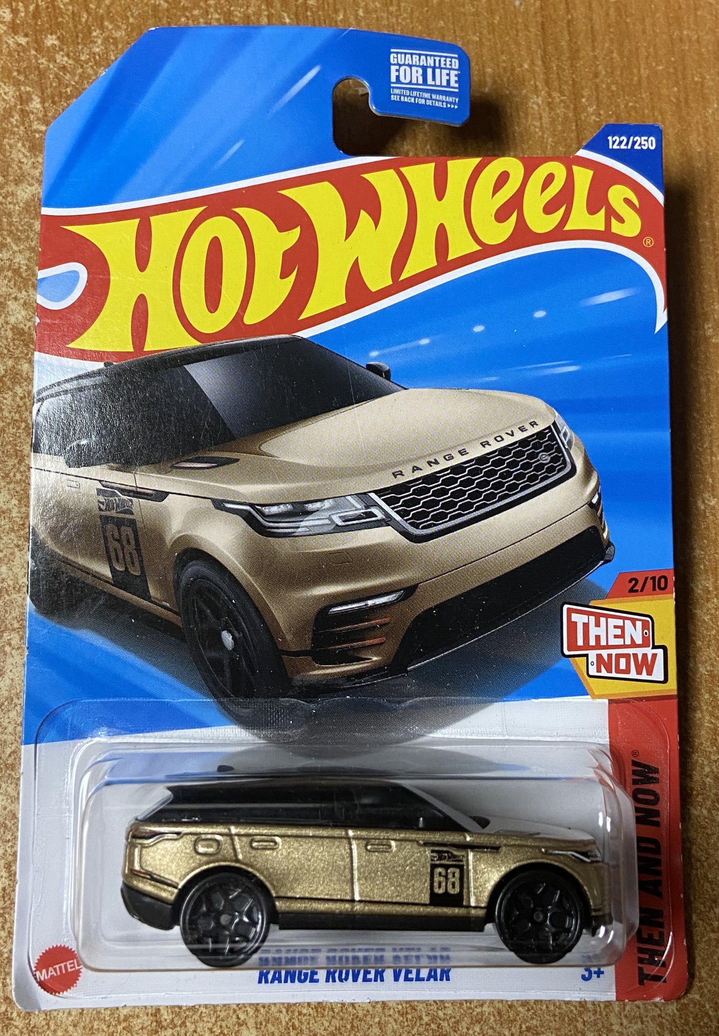 2025 Hot Wheels #122 Range Rover Velar GOLD