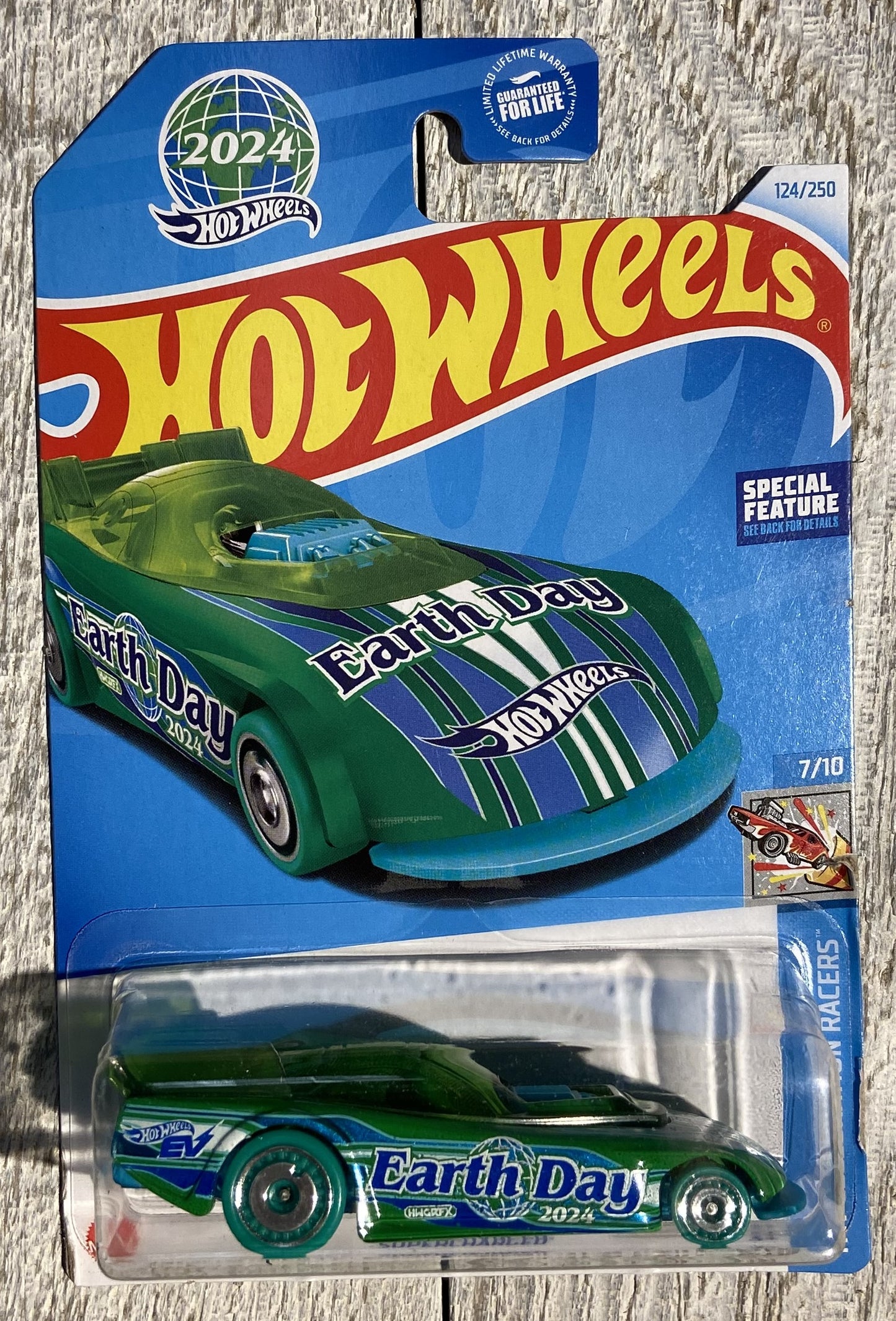 2024 Hot Wheels #124 Supercharged GREEN