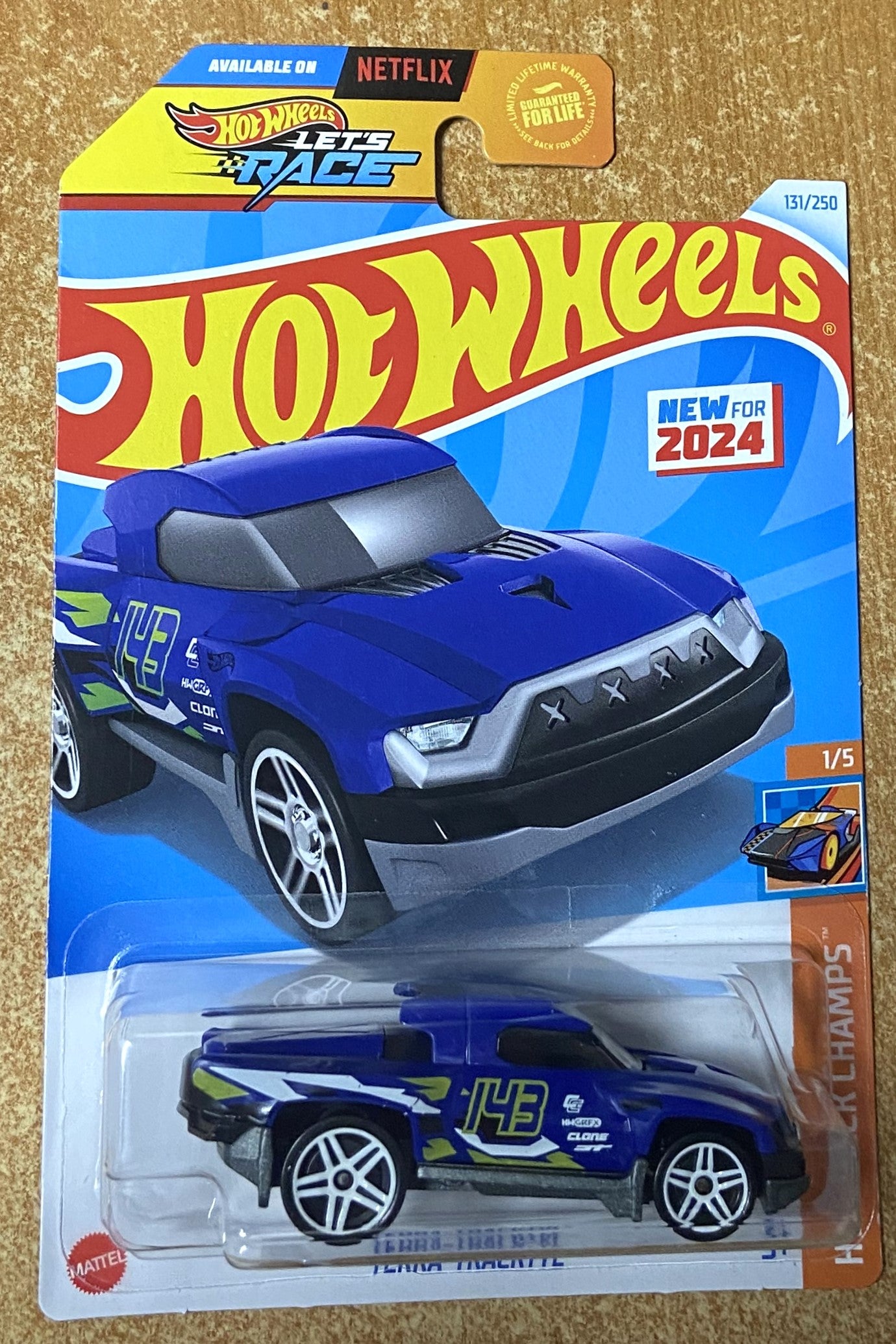 2024 Hot Wheels #131 Terra-Tracktyl BLUE