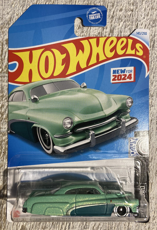 2024 Hot Wheels #143 Hirohata Merc PALE GREEN