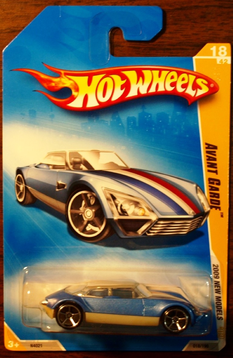 2009 Hot Wheels #18 Avant Garde BLUE