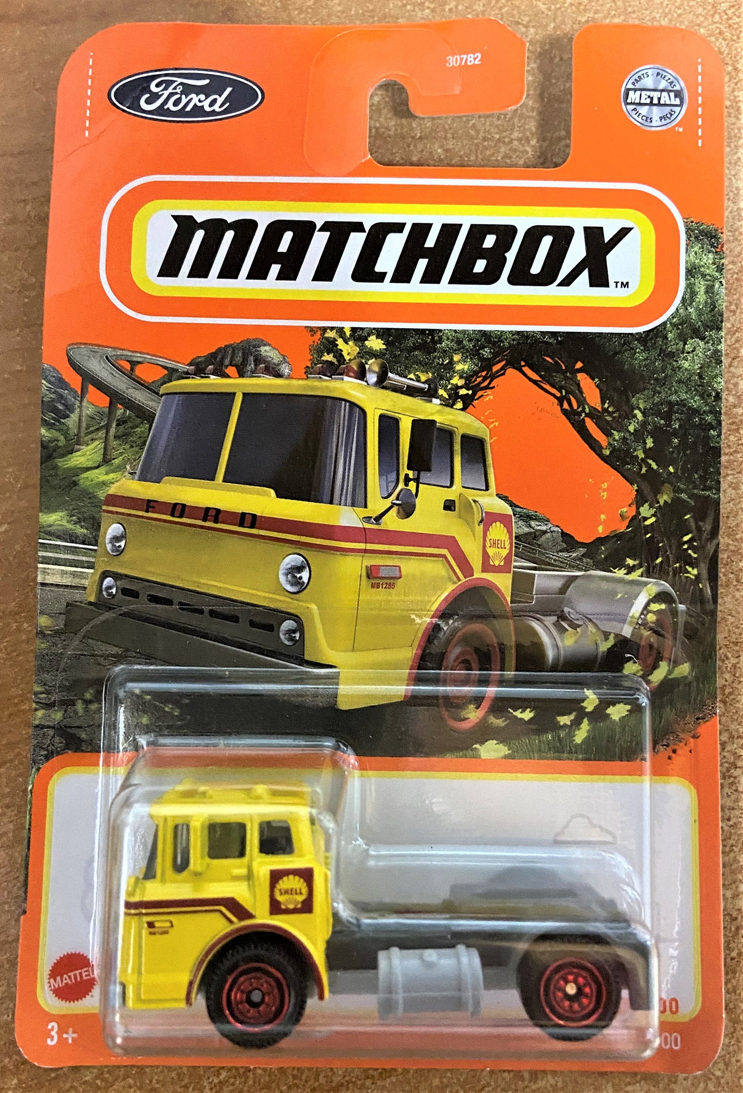 2022 Matchbox #63 1965 Ford C900