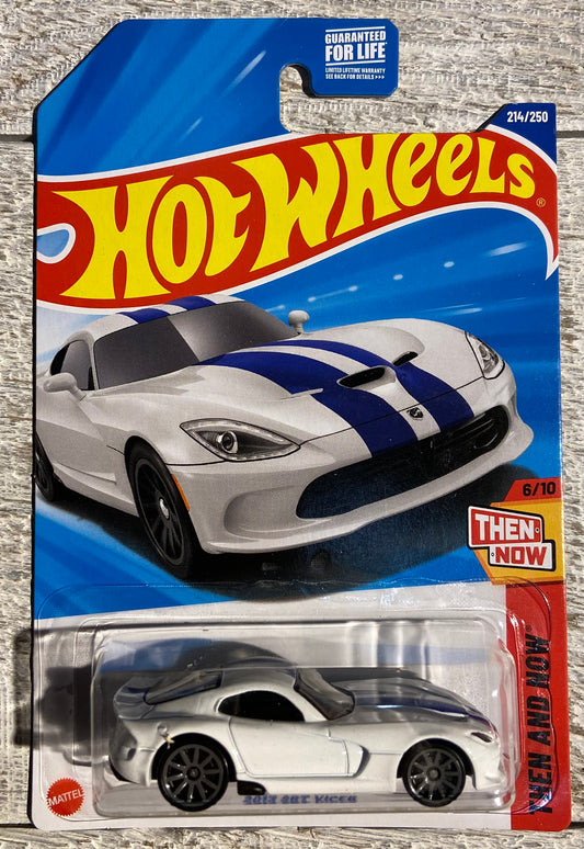2025 Hot Wheels #214 2013 SRT Viper WHITE