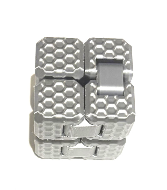 Fidget Cube - Silver SIlk