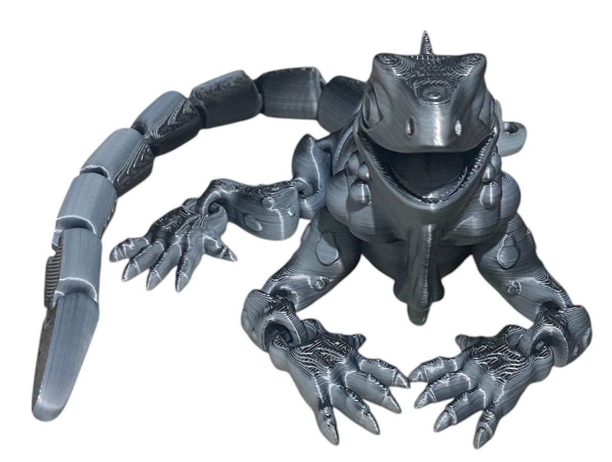 3D Printed - 12" Iguana - Black / White