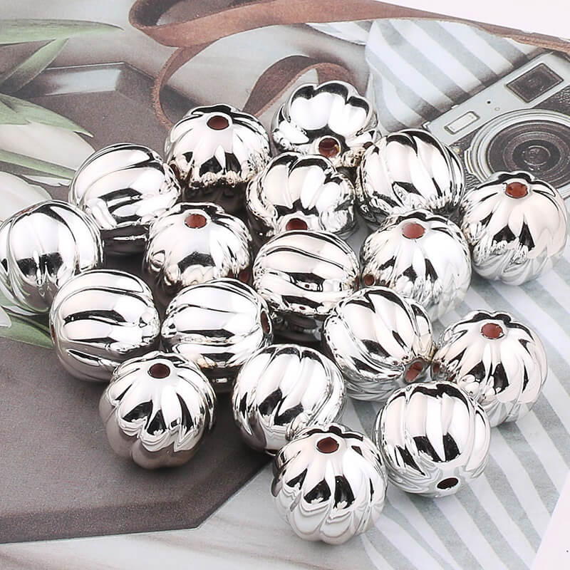 16mm Acrylic Pumpkin Beads - Silver - 5/package AB020