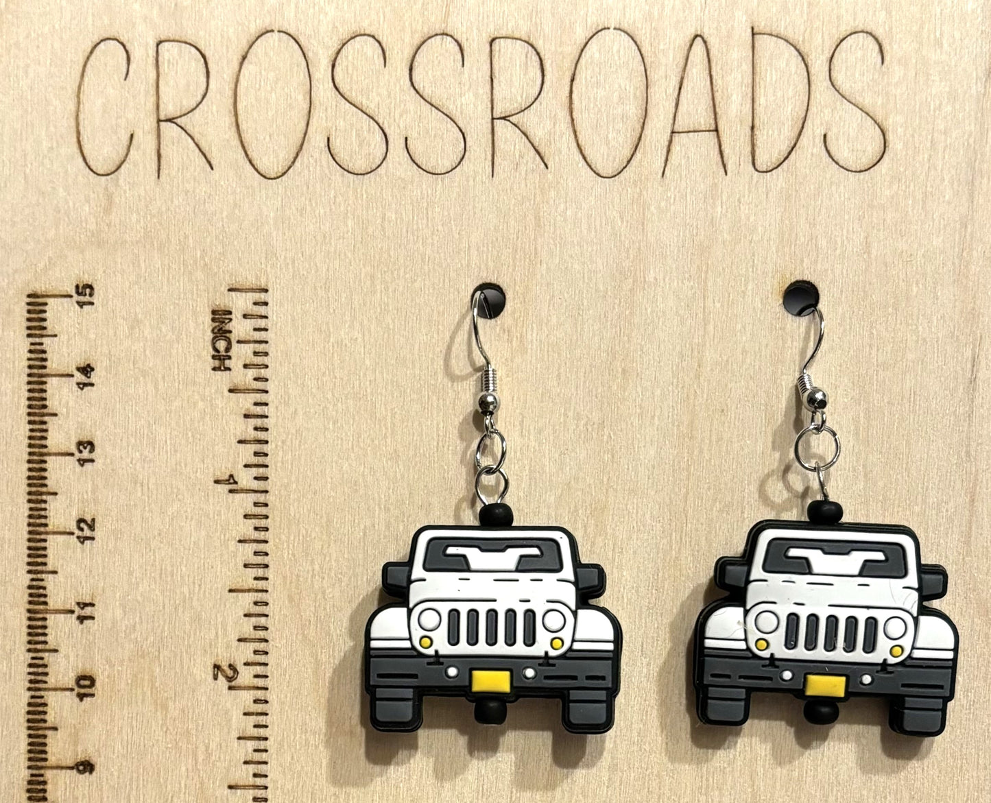 Jeep Focal Bead Earrings White