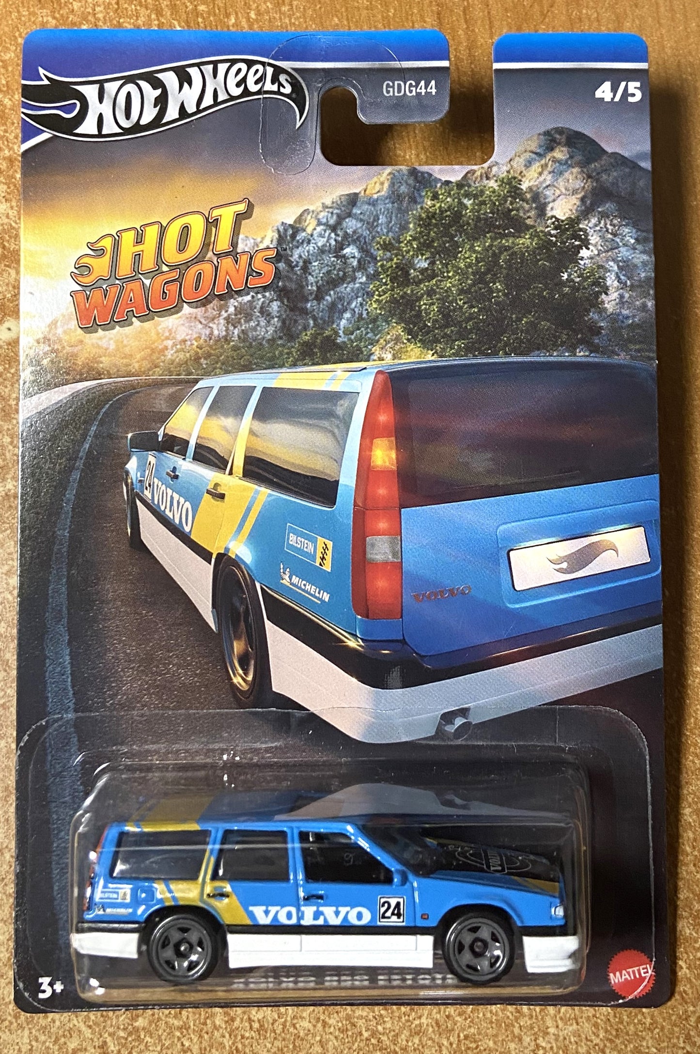 2024 Hot Wheels Hot Wagons #4 Volvo 850 Estate