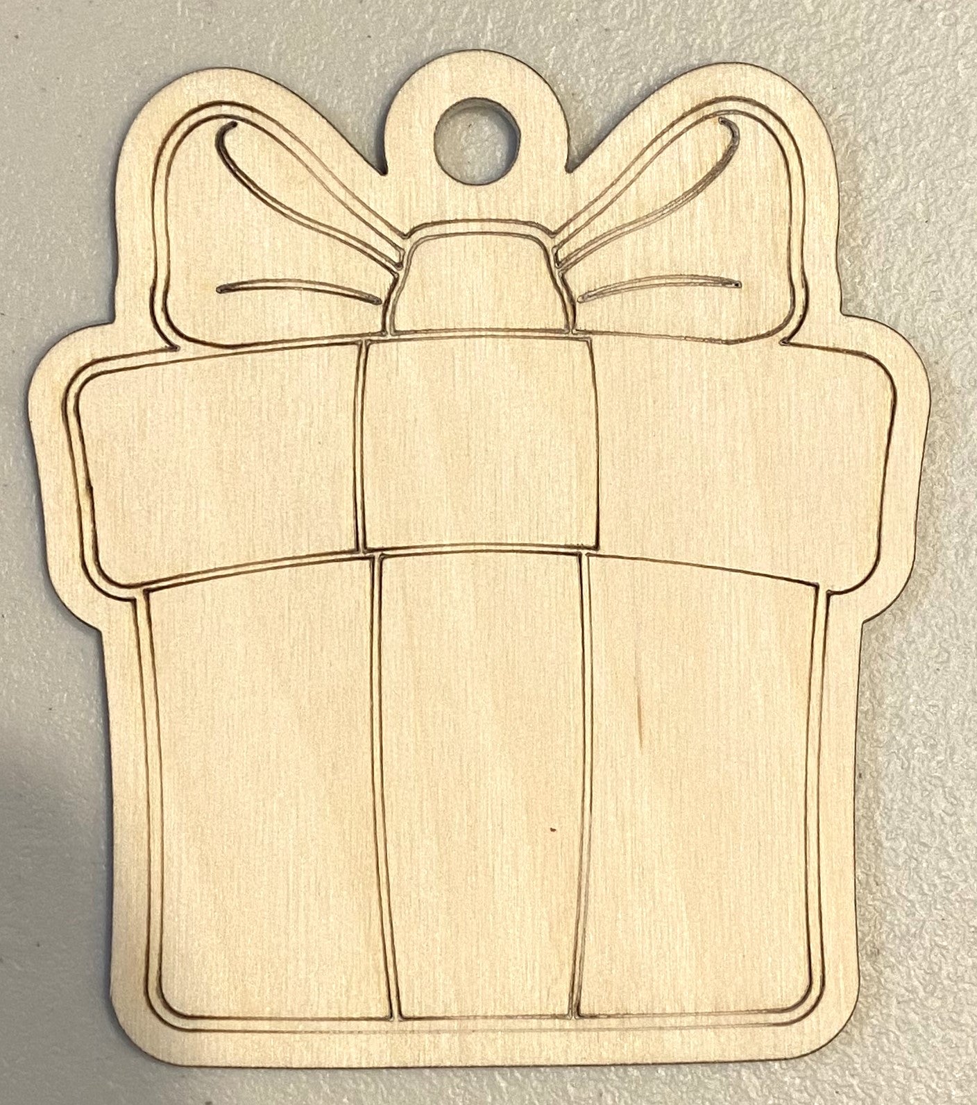 Ready to Paint Ornament - 1/8" Plywood - Gift Box - S340